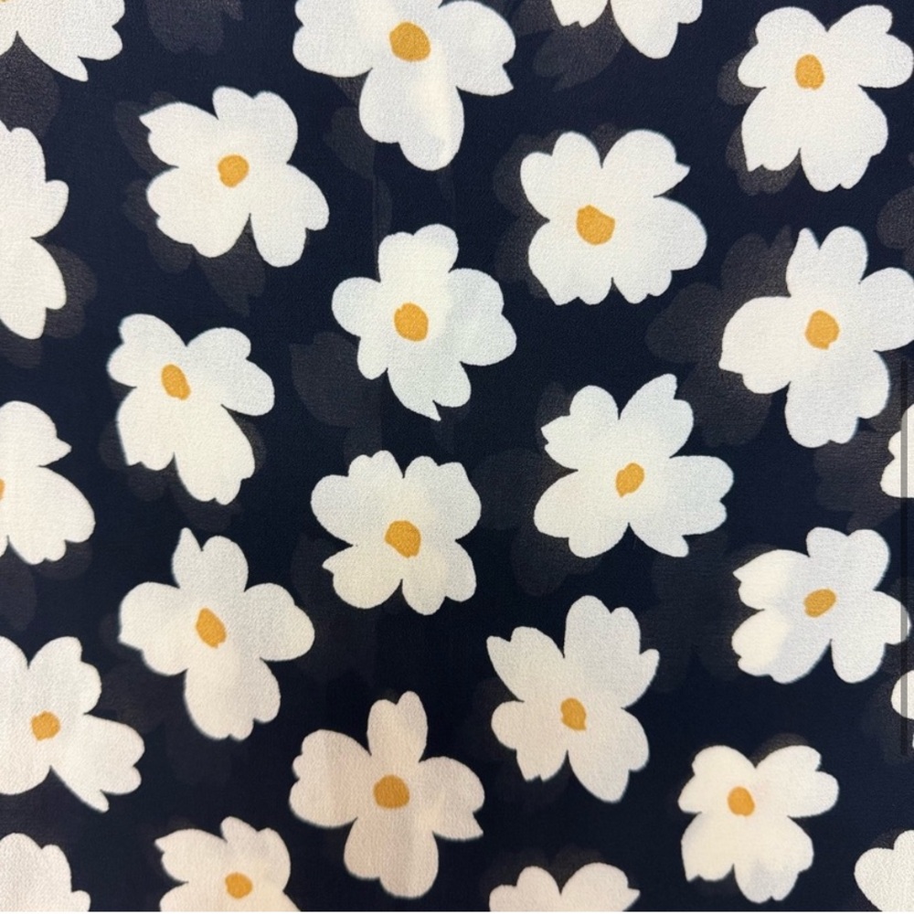 Reformation Violet Daisy print button down XS top - Picture 8 of 9